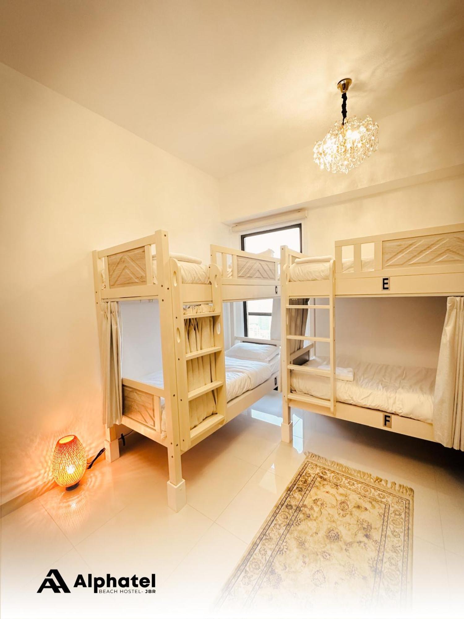 Alphatel Beach Hostel Jbr Dubai Exterior foto